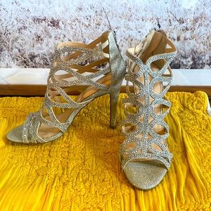 Maripe Women’s Size 8 Rhinestone Regal Heels